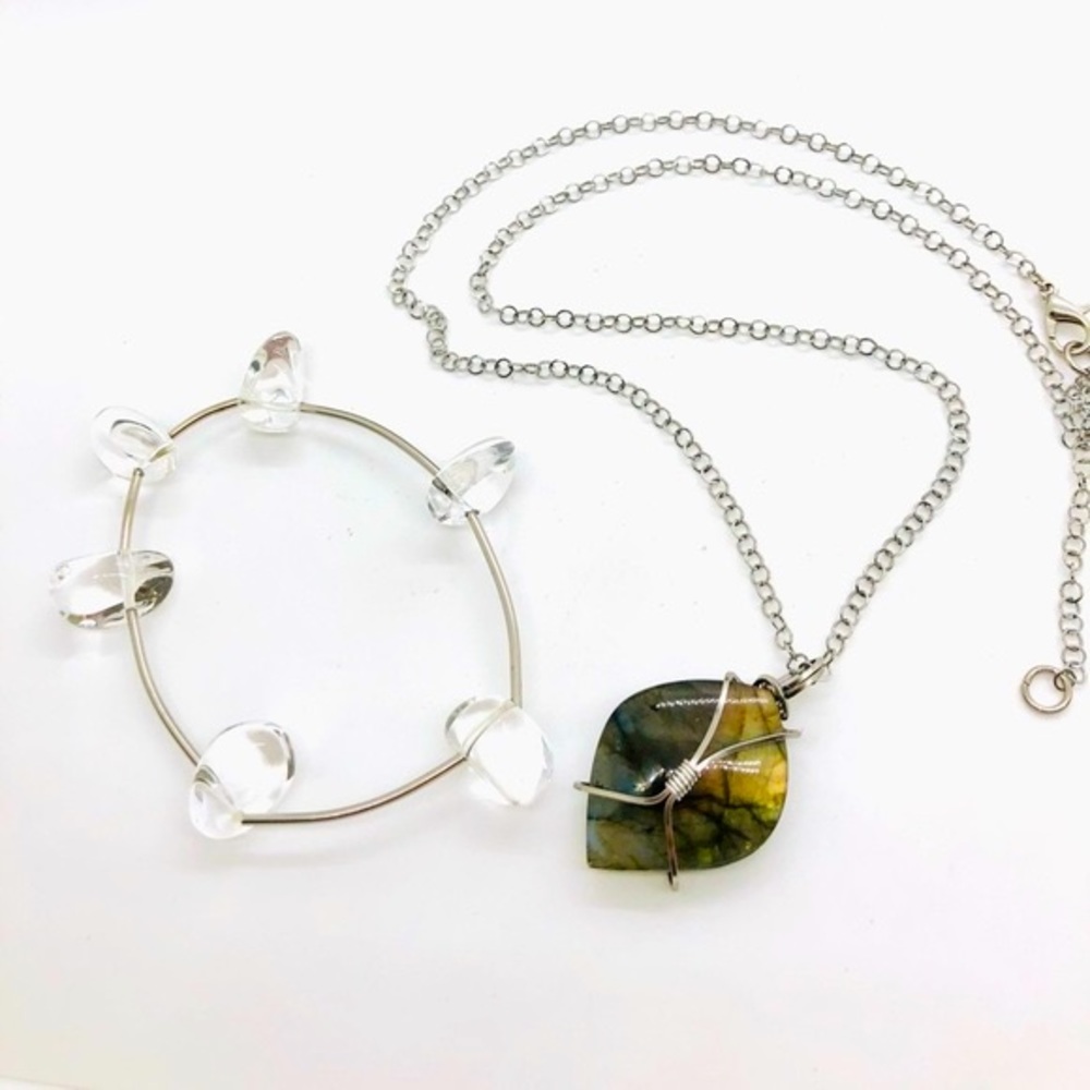 Vintage labradorite pendant necklace & Quartz Bracelet